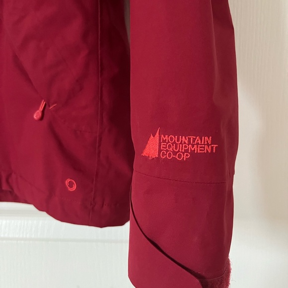 Mountain Equipment Co-op Berry Coloured Shell - Picture 4 of 4